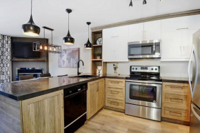 Condo 122 620 Chemin du Hibou by Les Chalets Alpins, Stoneham